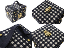 画像をギャラリービューアに読み込む, VERSACE ヴェルサーチ バニティトランク メデューサ ギンガムチェック ヴィンテージ ブラック ホワイト 美品 中古 4c067469