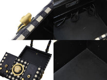 画像をギャラリービューアに読み込む, VERSACE ヴェルサーチ バニティトランク メデューサ ギンガムチェック ヴィンテージ ブラック ホワイト 美品 中古 4c067469