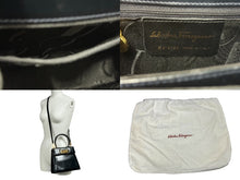Load image into Gallery viewer, SalvatoreFerragamo サルヴァトーレフェラガモ トップハンドル 2Wayショルダーバッグ ハンドバッグ レザー ブラック 美品 中古 4c067601
