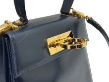 Load image into Gallery viewer, SalvatoreFerragamo サルヴァトーレフェラガモ トップハンドル 2Wayショルダーバッグ ハンドバッグ レザー ブラック 美品 中古 4c067601