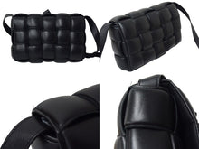 Load image into Gallery viewer, BOTTEGA VENETA ボッテガヴェネタ ショルダーバッグ パデッド カセット イントレチャート シルバー金具 ブラック 美品 中古 4c069298