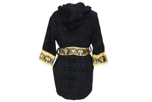 画像をギャラリービューアに読み込む, 新品未使用 VERSACE ヴェルサーチ バロック キッズ バスローブ ZACJYNG01 イタリア製 テスート ブラック イエロー サイズM 4c069723