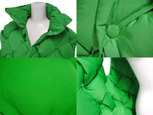 Load image into Gallery viewer, BOTTEGA VENETA ボッテガヴェネタ イントレチャート パテッドナイロンダウンベスト 664055 サイズXS グリーン 美品 中古 4c070284