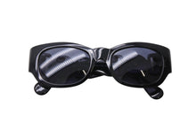 画像をギャラリービューアに読み込む, GIANNI VERSACE ジャンニヴェルサーチ メデューサ サングラス メガネ 413/A イタリア製 ブラック ゴールド金具 美品 中古 4c070419