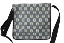 画像をギャラリービューアに読み込む, LOEWE ロエベ アナグラム ショルダーバッグ クロスボディバッグ キャンバス レザー ブラック ネイビー ホワイト 美品 中古 4c070428