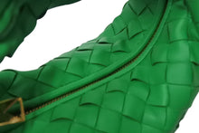 Load image into Gallery viewer, BOTTEGA VENETA ボッテガヴェネタ ミニ ジョディ ハンドバッグ 651876 パラキート グリーン カーフ ラムレザー 美品 中古 4c070436