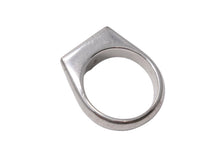 画像をギャラリービューアに読み込む, PRADA プラダ リング 指輪 トライアングルロゴ 21 00ＭFR イタリア製 シルバー925 13.3g サイズ19号 美品 中古 4c071426