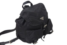 画像をギャラリービューアに読み込む, PRADA プラダ リュック デイパック トライアングルロゴ B2811 ナイロン シルバー金具 カーキ 美品 中古 4c071599