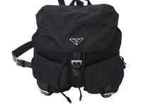 画像をギャラリービューアに読み込む, PRADA プラダ リュック デイパック トライアングルロゴ B2811 ナイロン シルバー金具 カーキ 美品 中古 4c071599