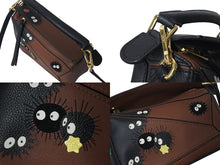 画像をギャラリービューアに読み込む, 極美品 LOEWE ロエベ × スタジオジブリ ススワタリ ミニ パズル 2WAY ハンドバッグ 千と千尋の神隠し マックロクロスケ ブラウン カーフスキン 中古 4c072411