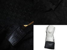 Load image into Gallery viewer, BOTTEGA VENETA ボッテガヴェネタ イントレチャート ショルダーバッグ 723548 ブラック レザー ゴールド金具 美品 中古 4c072472