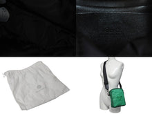 Load image into Gallery viewer, VERSACE ヴェルサーチ メデューサ ショルダーバッグ ボディバッグ ロゴ ICタグ グリーン ブラック シルバー金具 美品 中古 4c072663