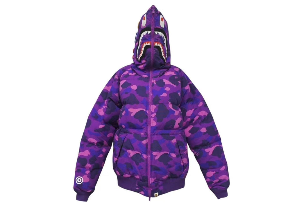 A BATHING APE アベイシングエイプ シャーク ダウンジャケット カモフラ 001HJC801 1005X パープル ホワイト レッド L 美品 中古 4c073274