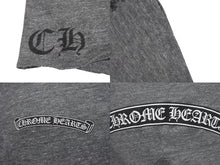 Load image into Gallery viewer, CHROME HEARTS クロムハーツ 七部丈 ヘンリーネックTシャツ サイズL フレア CHプラス スクロールロゴ プリント 美品 中古 4c073776