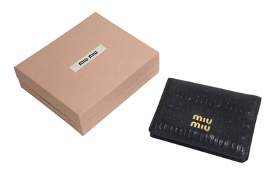 MIU MIU ミュウミュウ マテラッセ 二つ折り財布 ロゴ イタリア製 レザー メタル ブラック ゴールド金具 美品 中古 4c073970