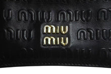 画像をギャラリービューアに読み込む, MIU MIU ミュウミュウ マテラッセ 二つ折り財布 ロゴ イタリア製 レザー メタル ブラック ゴールド金具 美品 中古 4c073970