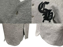画像をギャラリービューアに読み込む, CHROME HEARTS クロムハーツ ベースボールシャツ サイズS クロスボールボタン レザーロゴパッチ グレー シルバー925 美品 中古 4c074111