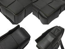 Load image into Gallery viewer, BOTTEGAVENETA ボッテガヴェネタ マキシイントレチャート カセット ショルダーバッグ B09831133V ダークグリーン 美品 中古 4c074131