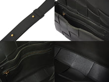 Load image into Gallery viewer, BOTTEGAVENETA ボッテガヴェネタ マキシイントレチャート カセット ショルダーバッグ B09831133V ダークグリーン 美品 中古 4c074131