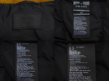 画像をギャラリービューアに読み込む, 極美品 PRADA 24AW Cropped Corduroy Down Jacket Barley クロップド コーデュロイ ダウン ジャケット バーリー Mサイズ 中古 4c074200