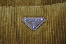 画像をギャラリービューアに読み込む, 極美品 PRADA 24AW Cropped Corduroy Down Jacket Barley クロップド コーデュロイ ダウン ジャケット バーリー Mサイズ 中古 4c074200