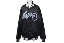 画像をギャラリービューアに読み込む, A BATHING APE アベイシングエイプ ロゴ スタジアムジャケット ブラック ナイロン スタジャン 刺繍 001LJH801002M サイズXXL 美品 中古 4c074217