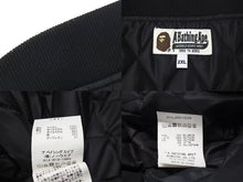 画像をギャラリービューアに読み込む, A BATHING APE アベイシングエイプ ロゴ スタジアムジャケット ブラック ナイロン スタジャン 刺繍 001LJH801002M サイズXXL 美品 中古 4c074217