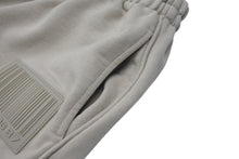 画像をギャラリービューアに読み込む, VETEMENTS ヴェトモン BARCODE PATCH SWEATPANTS バーコードパッチスウェットパンツ ベージュ サイズ S 美品 中古 4c074312