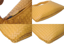 画像をギャラリービューアに読み込む, 新品同様 BOTTEGA VENETA ボッテガ ヴェネタ イントレチャート ホーボーバッグ ワンショルダーバッグ レザー イエロー 中古 4c074399