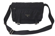 画像をギャラリービューアに読み込む, PRADA プラダ ショルダーバッグ テスート イタリア製 ナイロン レザー ブラック シルバー金具 美品 中古 4c074444
