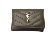 画像をギャラリービューアに読み込む, 極美品 SAINT LAURENT サンローラン 三つ折り財布 オリガミ マトラッセ タイニーウォレット カーキ ゴールド金具 中古 4c074454