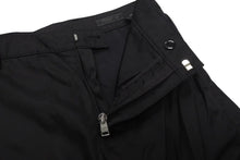 画像をギャラリービューアに読み込む, 極美品 PRADA プラダ カーゴパンツ ボトムス 98339 トライアングルロゴ ナイロン ブラック シルバー金具 サイズ58 中古 4c074962