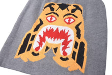 画像をギャラリービューアに読み込む, A BATHING APE アベイシングエイプ Tiger shark beanie タイガーシャークビーニー グレー/オレンジ 美品 中古 4c075107