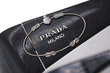 画像をギャラリービューアに読み込む, 極美品 PRADA プラダ サングラス SPR11H 7JS-1A1 サイズ57□14 135 ロゴ金具 スクエア ブラック グレー 中古 4c075126