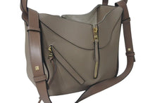 画像をギャラリービューアに読み込む, 新品同様 LOEWE ロエベ ハンモックバッグ スモール ２WAY ハンドバッグ サンド ソフトグレインカーフ 387 12KBN60 ショルダーバッグ 中古 4c075305