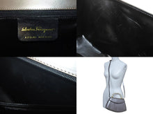 Load image into Gallery viewer, Salvatore Ferragamo サルヴァトーレフェラガモ パールハンドル 2WAY ハンドバッグ A212060 レザー 美品 中古 4c075398