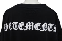 画像をギャラリービューアに読み込む, 極美品 VETEMENTS ヴェトモン 21SS Anarchy Gothic Logo 半袖Ｔシャツ ブラック コットン サイズS UE51TR640B 中古 4c075506