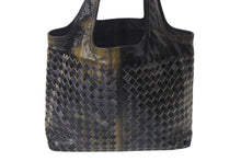画像をギャラリービューアに読み込む, BOTTEGA VENETA ボッテガヴェネタ イントレチャート ハンドバッグ 138749 エナメル レザー ブラック イエロー 美品 中古 4c075691