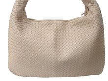 画像をギャラリービューアに読み込む, BOTTEGA VENETA ボッテガヴェネタ イントレチャート ワンショルダーバッグ ホーボーバッグ ラージ ピンクベージュ 美品 中古 4c075857