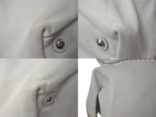 画像をギャラリービューアに読み込む, Yves saint Laurent イヴ サンローラン イージーロック スタッズ ハンドバッグ トートバッグ ホワイト シルバー金具 美品 中古 4c076039