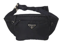 画像をギャラリービューアに読み込む, PRADA プラダ トライアングルロゴ ウエストバッグ ロゴプレート イタリア製 ナイロン ブラック シルバー金具 美品 中古 4c076170