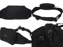 画像をギャラリービューアに読み込む, PRADA プラダ トライアングルロゴ ウエストバッグ ロゴプレート イタリア製 ナイロン ブラック シルバー金具 美品 中古 4c076170