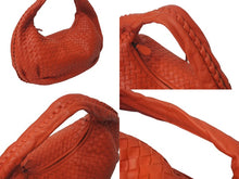 画像をギャラリービューアに読み込む, 極美品 BOTTEGA VENETA ボッテガ ヴェネタ イントレチャート セミショルダーバッグ 232499 ワンショルダーバッグ レザー レッド 美品 4c076573