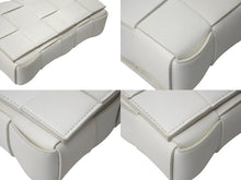 Load image into Gallery viewer, BOTTEAGA VENETTA ボッテガヴェネタ 新型 カセットショルダーバッグ ホワイト 美品 中古 4c070898