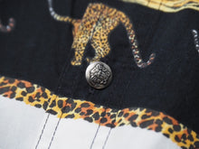 画像をギャラリービューアに読み込む, VERSACE ヴェルサーチ 長袖Ｔシャツ versace jeans couture 虎 獅子 豹 総柄 ホワイト ブラック コットン サイズL 美品 中古 52666