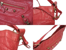 Load image into Gallery viewer, 極美品 BALENCIAGA バレンシアガ ジャイアントヒップ ショルダーバッグ 237203 5740 レザー レッド ゴールド金具 中古 4b005476