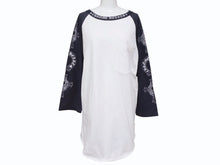 Load image into Gallery viewer, CHROME HEARTS クロムハーツ ラグラン 七分袖Tシャツ サイズM ホワイト ブラック ネックロゴ オールドクロス ホースシュー 美品 中古 4b005684