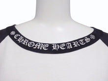 Load image into Gallery viewer, CHROME HEARTS クロムハーツ ラグラン 七分袖Tシャツ サイズM ホワイト ブラック ネックロゴ オールドクロス ホースシュー 美品 中古 4b005684