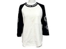 Load image into Gallery viewer, CHROME HEARTS クロムハーツ ラグラン 七分袖Tシャツ サイズS ホワイト ブラック ネックロゴ オールドクロス ホースシュー 美品 中古 4b005689