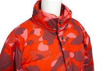 Load image into Gallery viewer, A BATHING APE アベイシングエイプ ダウンジャケット カモ柄 サイズXS レッド ナイロン ファー取り外し可能 良品 中古 59587